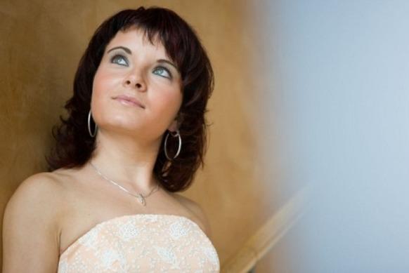 Nicole Freytag: Ihre Fans dürfen sich auf eine neue Single der talentierten Sängerin freuen! Nicole Freytag