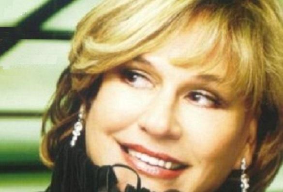 Als wäre der Rosenkrieg zwischen Mary Roos und Ex-Mann Gottlieb Wendehals nicht schon genug, jetzt meldet sich auch noch das Kindermädchen... mary roos