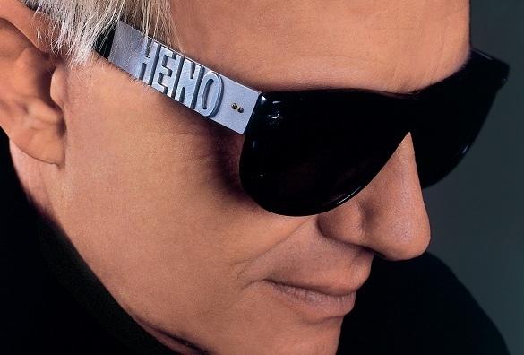 Heino: Die Sonnenbrille und der coole Look dürfen bei dem 74-Jährigen auch nicht auf Tour fehlen! heino tour 2013