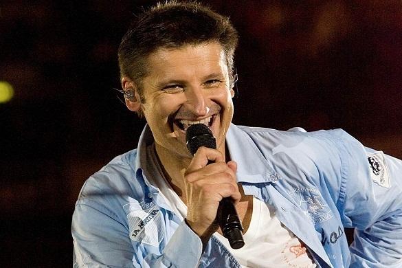 Auf der Internetseite der Band bedauert Sänger Hartmut Engler die Situation sehr: "Ich weiß, wie viele Fans sich auf diese Konzerte gefreut haben." Hartmut Engler PUR