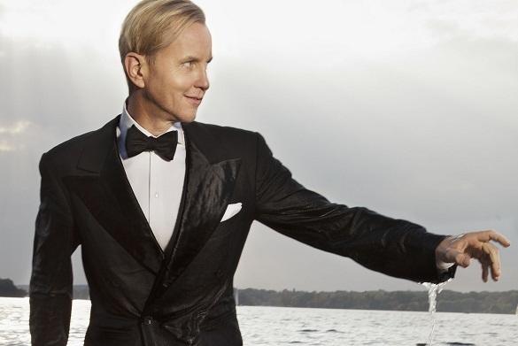 Max Raabe knüpft an alte Traditionen an! Max Raabe