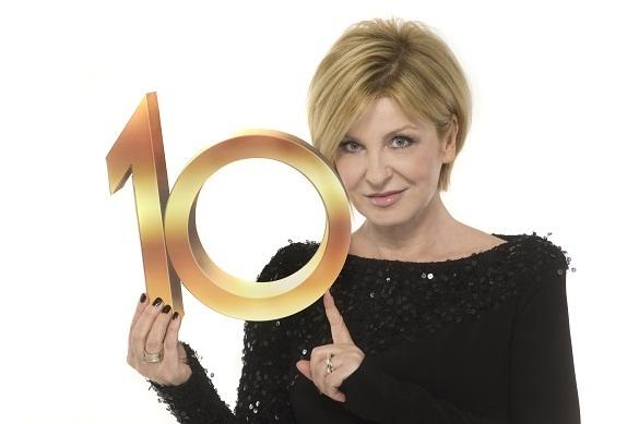 Carmen Nebel: Die charmante Moderatorin feiert ihr zehnjähriges Fernseh-Jubiläum zusammen mit waschechten deutschen Showgrößen! Carmen Nebel