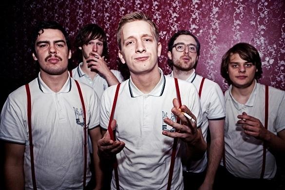 Kraftklub: "Ich will nicht..." die Echo-Nominierung! Die Band steht zu ihrer Meinung. Die taffen Sachsen sagen offen, was Sache ist! Kraftklub