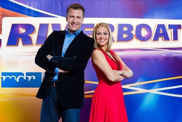 Bei Riverboat freuen sich die Moderatoren Ruth Moschner und René Kindermann auf ihre Gäste! Ruth Moschner René Kindermann