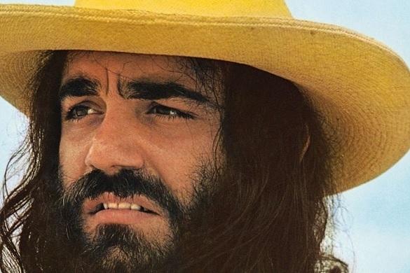 Demis gehört zu den bekanntesten Schlagersängern der 1970er Jahre. Sein neues Album ist jetzt erhältlich! demis