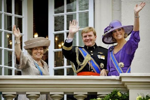 Beatrix, Königin der Niederlande, Prinzessin von Oranien-Nassau und Prinzessin zur Lippe-Biesterfeld, hat den Thron der Niederlande an ihren Sohn Willem-Alexander übergeben. Niederländische Königsfamilie