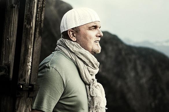DJ Ötzis Manager und Schlager-Komponist Manfred Padinger, aus dessen Feder u.a. der Hit „Anton aus Tirol“ stammt, hatte am Sonntag einen tragischen Unfall. DJ Ötzi