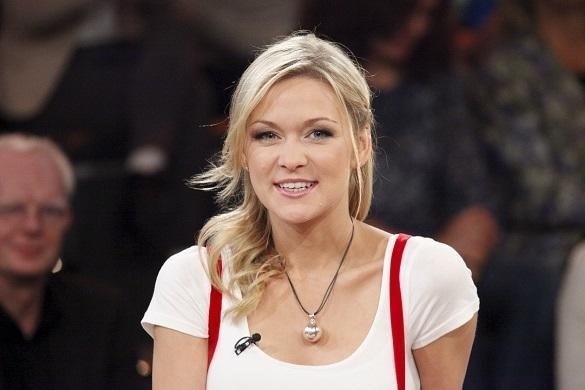 Linda Hesse ist der neze Star am Schlagerhimmel. Bei Markus Lanz spricht sie über ihre Karriere und über deutsche Castingshows. Linda Hesse bei Markus Lanz