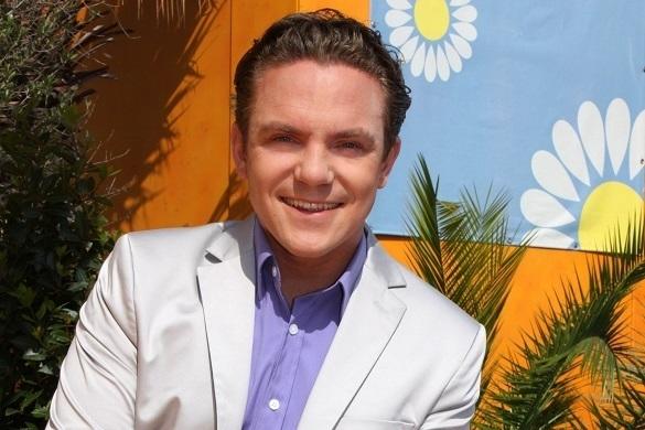 Diese Woche geht es rund: satte zehn Künstler sind im Ferienpark Rust zu sehen. Da freut sich auch Stefan Mross! Stefan Mross immer wieder sonntags