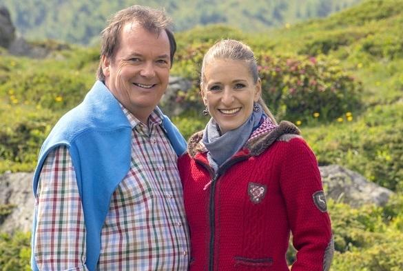 Die Gästeliste für heute Abend ist lang. Stefanie Hertel und Arnulf Prosch freuen sich auf unzählige Stars bei „Wenn die Musi spielt – das Sommer Open Air“! wenn die Musi spielt Stefanie Hertel