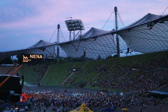Das alles hätte schon fast gereicht - aber dann kam ja noch das herrliche Feuerwerk! sommernachtstraum 2013 nena