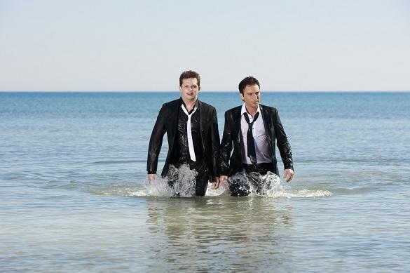 Fantasy beim Planschen: den Wet-T-Shirt-Contest gewinnen die beiden locker! Fantasy ZDF-Fernsehgarten