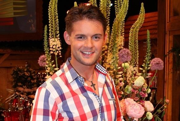 Sänger Florian Fesl hat heute Geburtstag. 2010 gewann er den Grand Prix der Volksmusik. Florian Fesl Geburtstag