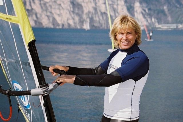 Dieser Mann ist ein Allroundtalent: Moderation, Musik und Sport. Hansi Hinterseer ist heute Abend im HR zu sehen! Hansi Hinterseer schönste Momente