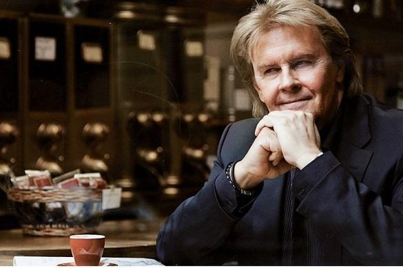 Hello again – ich sag' einfach Hello Again! Howard Carpendale berichtet heute Abend von seinem großen Comeback... Howard Carpendale Dokumentation