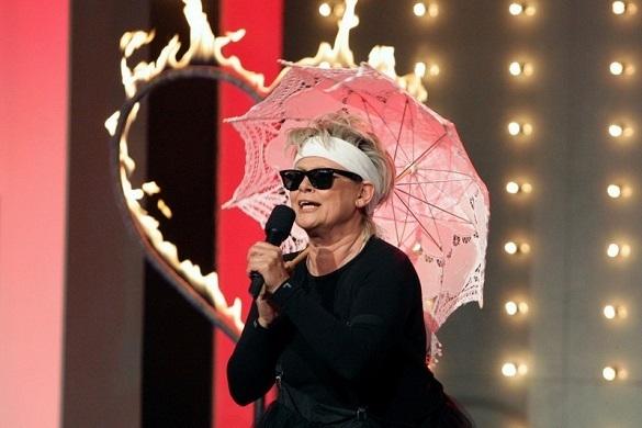 Gitte Haenning ist dabei, genauso wie Peter Kraus und Patrick Lindner. Die Gästeliste ist heute Abend sehr lang! Schlagerparty das Beste Teil1