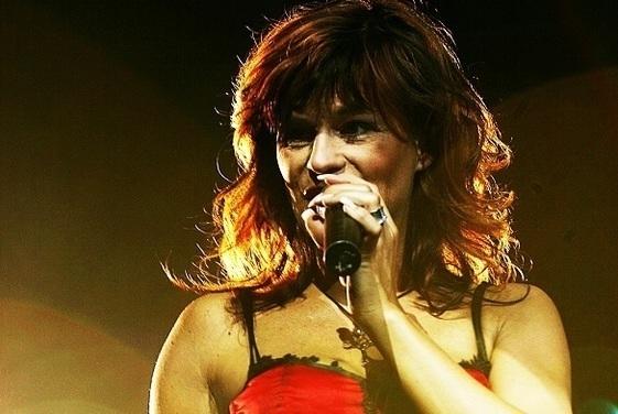 Liebe ist das zentrale Thema von Andrea Bergs Songs. Andrea Berg Songtexte