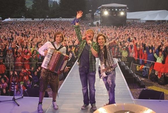 Die Dorfrocker rocken 2014 auch wieder die Menschenmassen! Dorfrocker Tour 2014
