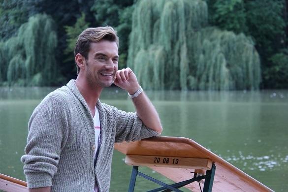 Florian Silbereisen genießt die Aussicht im Englischen Garten in München. Fest der Feste Florian Silbereisen