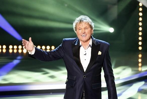 Bernhard Brink präsentiert die größten Schlagerhits des Jahres. Mit dabei unter anderem Andrea Berg und Ross Antony Bernhard Brink Schlager
