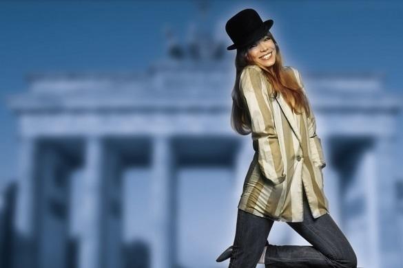 Hat im Laufe ihrer Karriere über 30 Alben veröffentlicht: Katja Ebstein. Katja Ebstein CD