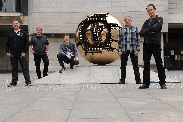 Eine sympathische und authentische Band sind die Wise Guys. 2014 gehen sie auf große Tournee. Wise Guys