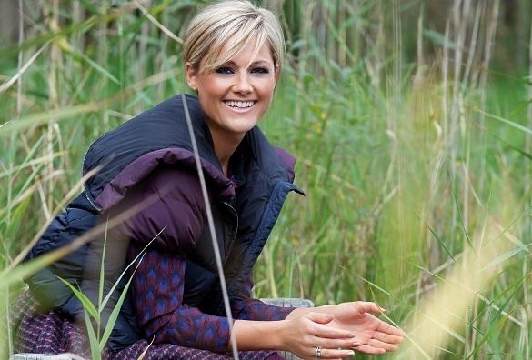 Die Fans lieben ihre Helene einfach. 10.000 Likes um im Radio ihren Star zu hören? Ein Klacks! Helene Fischer Radio