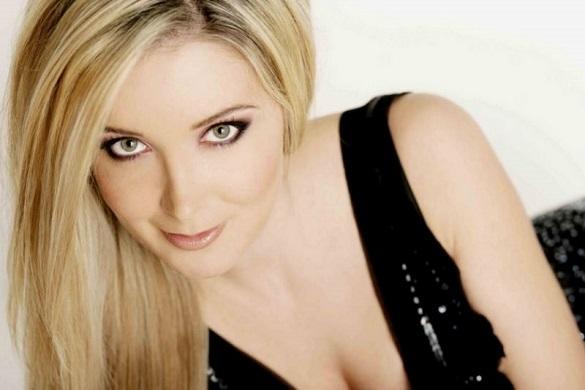 Alles Gute! Man kann dieser besonderen Sängerin nur das Beste für die Zukunft wünschen – und für ihre Fans neue frische Songs! Lara Bianca Fuchs Geburtstag