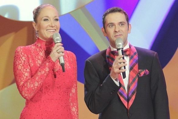 Eins ist bei diesen Moderatoren klar: hier wird gelacht, bis der Arzt kommt! Ihr könnt Euch außerdem auf Schlagerstars bei „Karnevalissimo“ freuen. Karnevalissimo ZDF Schlager Musik