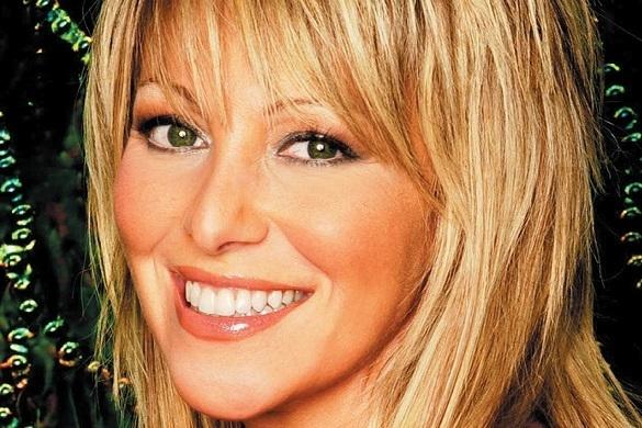 Eine unglaubliche Frau. Sie sieht unverschämt gut aus und hat so viele Talente: Rosanna Rocci. Rosanna Rocci Aktuell