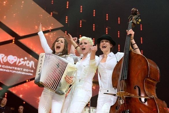 Diese drei Mädels haben Grund zur Freude: Als Wildcard-Gewinner setzten sie sich gegen die Konkurrenz durch und fahren zum ESC. Elaiza ESC 2014