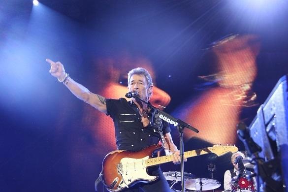 Peter Maffay darf sich freuen und sowohl eine Platin-Auszeichnung, als auch einen Echo sein Eigen nennen. Peter Maffay Platin Echo