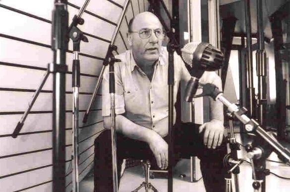 Manfred Krug ist erfolgreicher Schauspieler und Sänger. Manfred Krug Wiki
