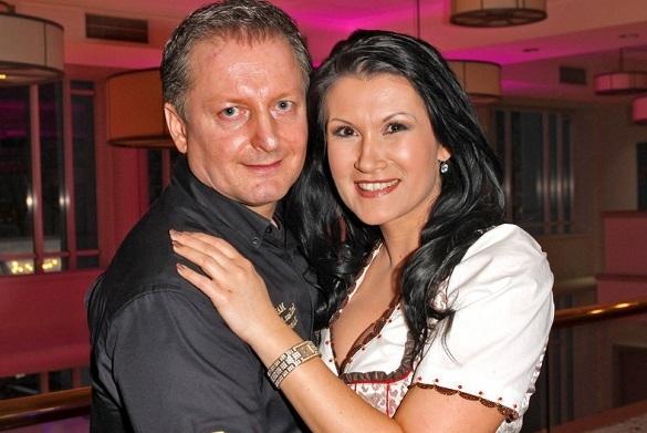 Antonia aus Tirol und ihr Freund Peter Schutti sind seit 13 Jahren ein glückliches Paar. Nur die Hochzeit steht noch aus. Antonia aus Tirol