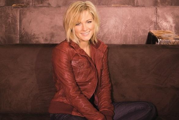 Helene Fischer wird am 10. Mai dabei sein, wenn es in Hamburg hoffentlich heißt: Germany twelve points. Helene Fischer ESC