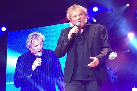 Gestern Abend war Schlager-Starparade in Berlin. Bernhard Brink war auch dabei. Bernhard Brink Schlager-Starparade O2 World Berlin