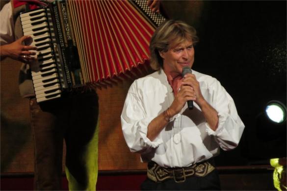 Er verbreitet gute Laune und tolle Stimmung: Hansi Hinterseer. Hansi Hinterseer Live Wien