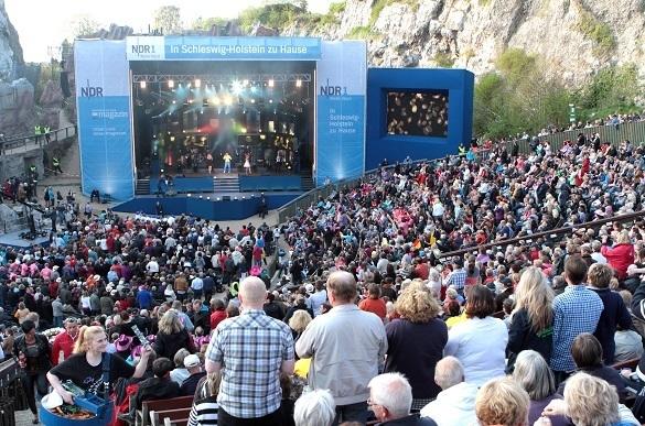 Dieses Jahr sind 10.000 Besucher zu dem beliebten Festival gepilgert. Kult am Kalkberg