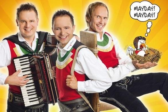 Die Jungen Zillertaler sind wieder im Tonstudio und singen neue Songs ein. Im Juli wird es ein neues Album geben. Die Jungen Zillertaler