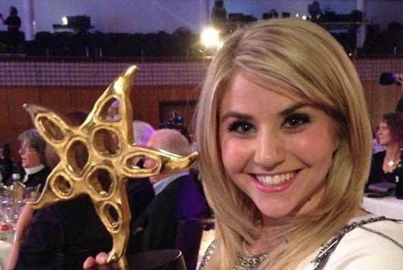 Der Schweizer Prix Walo ist Beatrice Eglis erste Trophäe in ihrem Heimatland. Beatrice Egli Aktuell
