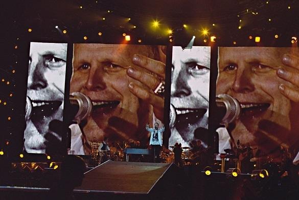 Herbert Grönemeyers Songs sind immer tiefgründig und nie oberflächlich. Der Sänger berührt mit seinen Texten und seiner Stimme die Fans immer wieder. Herbert Grönemeyer Songs