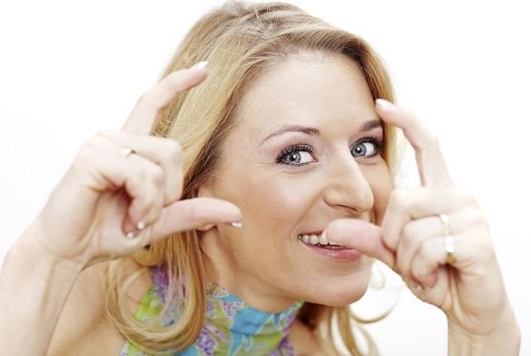 Stefanie Hertel hat ein stets perfektes Auftreten. Doch bei Facebook ist ihr nun ein kleiner Marketing-Fehler unterlaufen. Stefanie Hertel Facebook