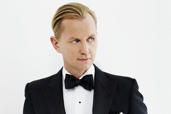 Max Raabe ist Sänger und Spender: Auf einer Benefizgala in Potsdam unterstütze er die Berliner Staatsoper mit einem neuen Instrument. Max Raabe