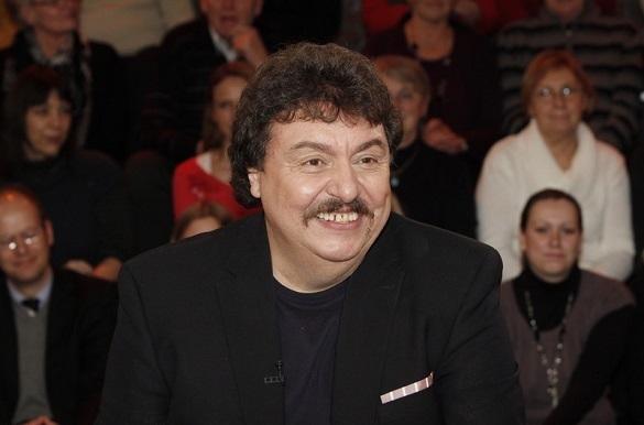 Seine Lieder gehen ins Ohr und machen gute Laune - Achim Mentzel. Der sympathische Sänger bespaßt seine Fans. Achim Mentzel
