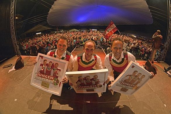 Zum Open Air der Jungen Zillertaler erwartet Euch weit mehr als nur ein einzelnes Konzert. Vier Tage feiern am Stück ist hier die Devise. Jungen Zillertaler Open Air