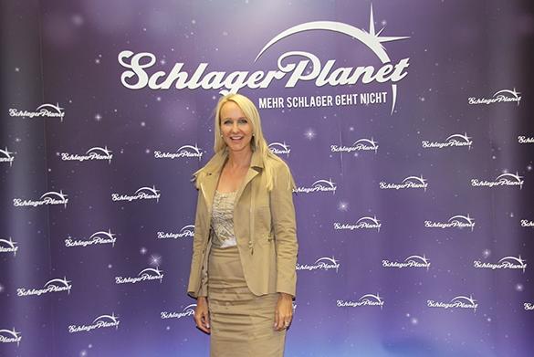 Kristina Bach bringt am 15. August ihr neues Album Leben ist Liebe raus. Darüber hat sie bei SchlagerPlanet berichtet. Kristina Bach Leben ist Liebe neues Album