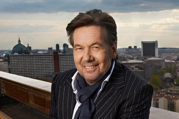 Er ist mit über 60 immer noch ein attraktiver Mann: Roland Kaiser. Roland Kaiser Homepage