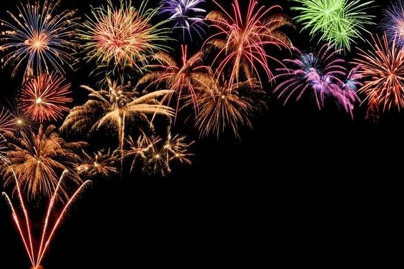 Den Höhepunkt beim Hamburger Alstervergnügen bietet das Feuerwerk. Zum Abschluss der viertägigen Feier wird es über der Binnenalster abgeschossen. Alstervergnügen Hamburg Feuerwerk