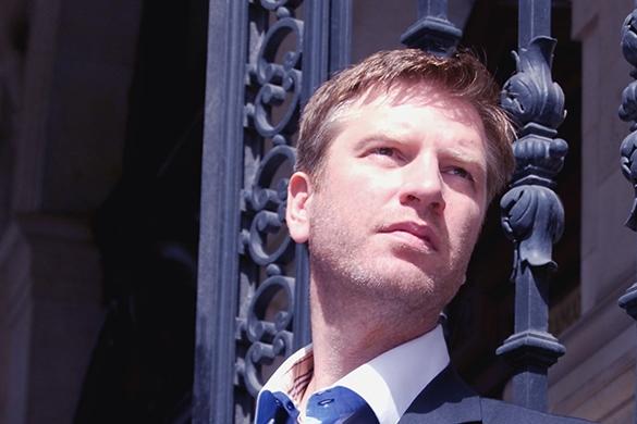 SchlagerPlanet stellt vor: Andreas Brixler singt vornehmlich fürs Theater, doch nun hat er auch eine eigene CD. voergestellt Andreas Brixler