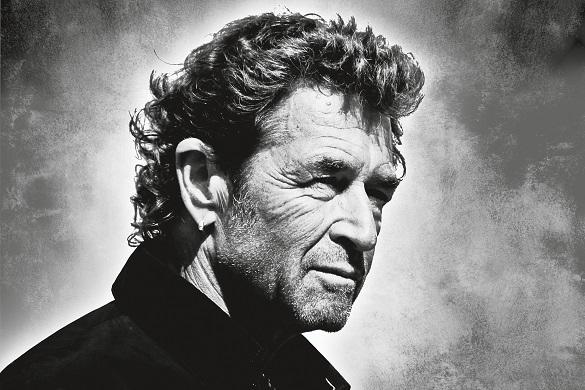 Peter Maffay ist ein Sänger mit Kultstatus. Und das Tolle: sein Erfolg nahm über die Jahre nie ab. Auch die Musik und die Videos der letzten Zeit können sich immer noch Hören und Sehen lassen. Peter Maffay Top 3 Musikvideos